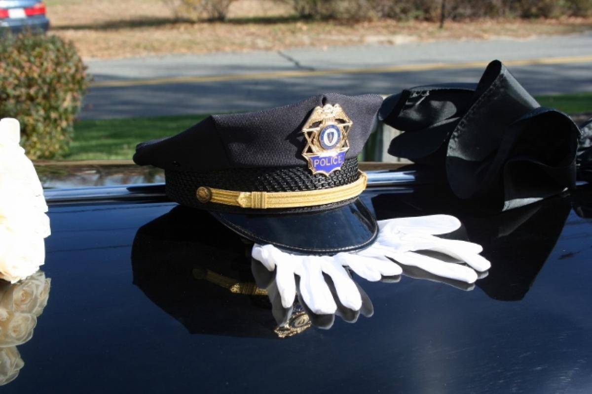 The lieutenant's hat and gloves
